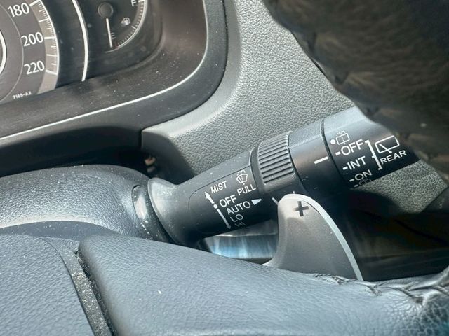 CRV VTI-S 2.4 換檔撥片 衛星導航 倒車影像 雙區獨立恆溫 定速 循跡防滑  第14張相片