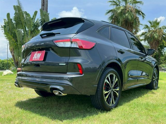 22年 KUGA ST-Line X版  ACC 車道置中 HUD 全景 電尾 環景 盲點  AWD 電子後視鏡  第4張相片