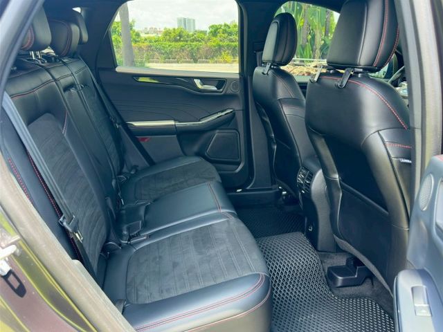 22年 KUGA ST-Line X版  ACC 車道置中 HUD 全景 電尾 環景 盲點  AWD 電子後視鏡  第6張相片
