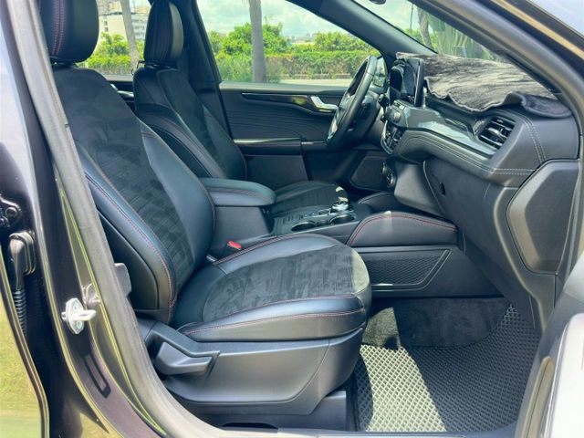22年 KUGA ST-Line X版  ACC 車道置中 HUD 全景 電尾 環景 盲點  AWD 電子後視鏡  第7張相片