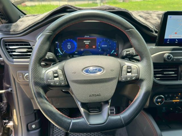22年 KUGA ST-Line X版  ACC 車道置中 HUD 全景 電尾 環景 盲點  AWD 電子後視鏡  第11張相片