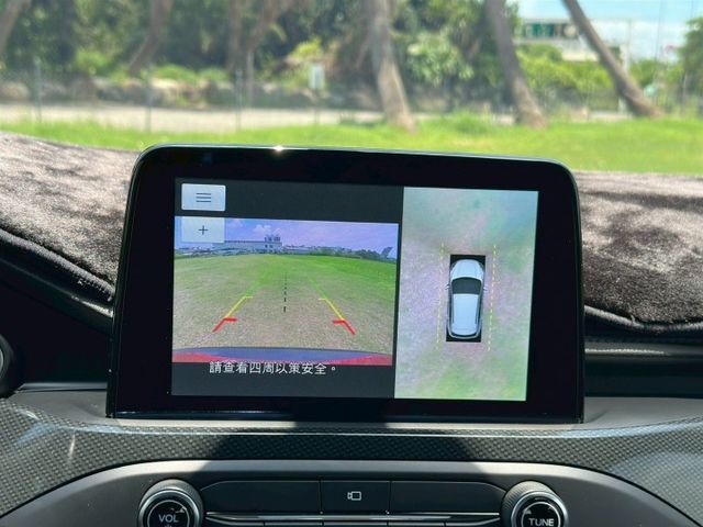 22年 KUGA ST-Line X版  ACC 車道置中 HUD 全景 電尾 環景 盲點  AWD 電子後視鏡  第13張相片
