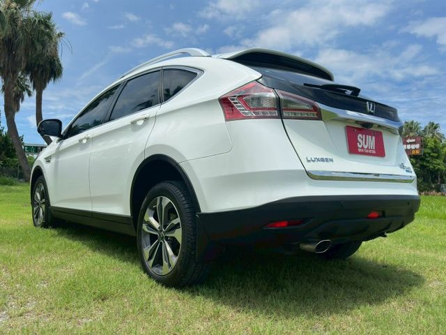 16年 U6 1.8 ECO 魅力型 I-KEY 天窗 導航 換檔快撥 360環景  第2張相片