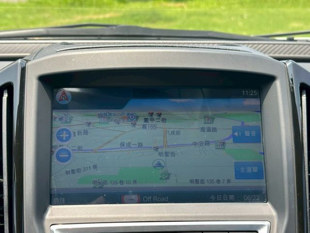 16年 U6 1.8 ECO 魅力型 I-KEY 天窗 導航 換檔快撥 360環景  第12張相片