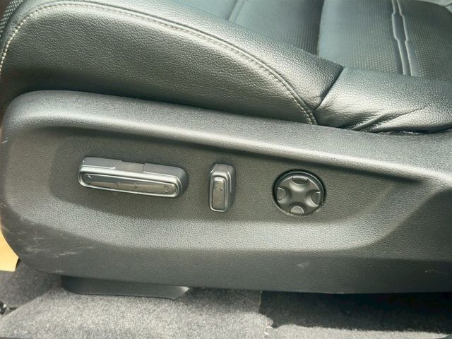 頂級 S版  1.5 渦輪增壓  液晶儀錶 / ACC 車道偏移/ 車道維持 / 7吋觸控螢幕 /  電動尾門  第15張相片