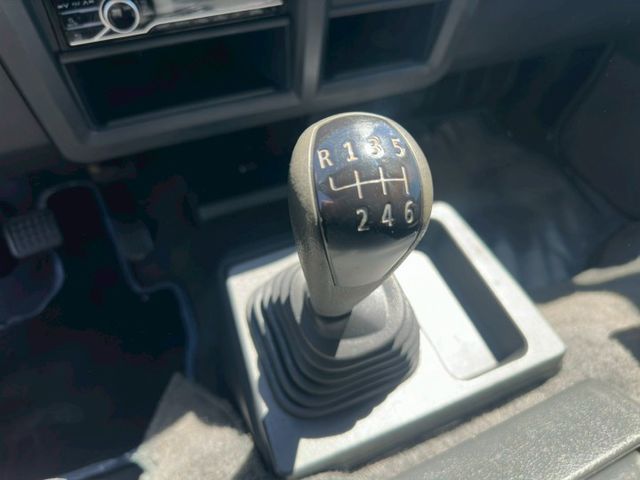 8人座廂型車 /巡跡防滑/倒車雷達/前霧燈/雙安全氣囊  第15張相片