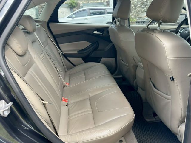 8萬里程 一手車  便宜代步車 定速、天窗、恆溫  歡迎來店賞車  第7張相片