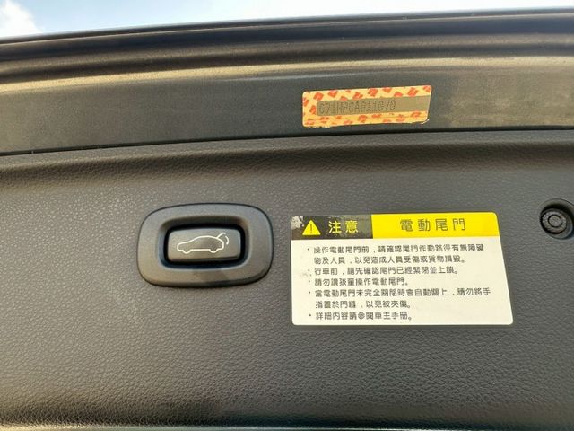 魅力型 原版件~I-key 360環景 換檔撥片 6具安全氣囊 電動尾門 倒車影像 藍芽  第20張相片