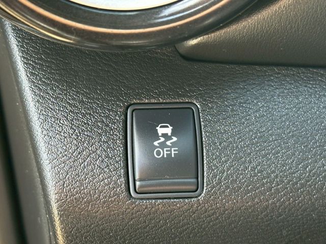 智行旗艦版  一手車  IKEY  環景影像 定速 LED頭燈 盲點 CarPlay  第17張相片