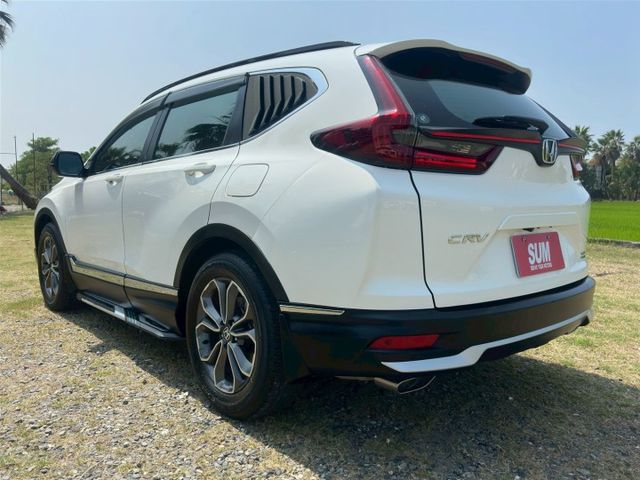 頂級 S版 原版件 ACC/盲點/定速/換檔撥片/車道影像輔/無線充電座/感應式電動尾門/雙前座電動座椅  第4張相片