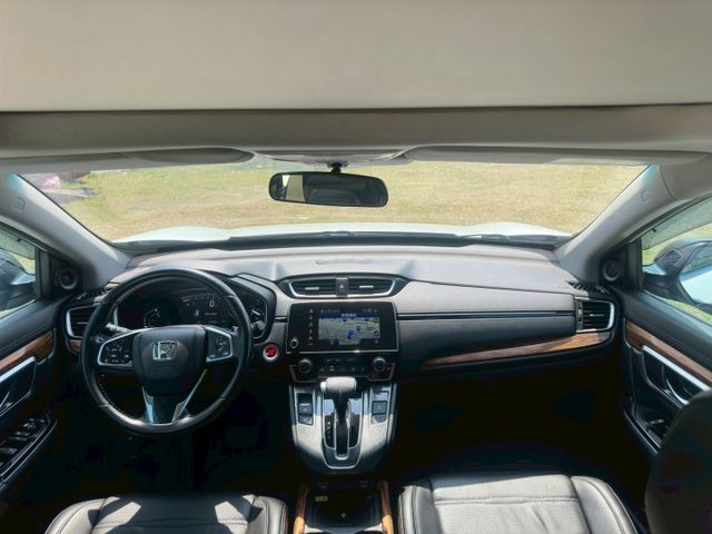 頂級 S版 原版件 ACC/盲點/定速/換檔撥片/車道影像輔/無線充電座/感應式電動尾門/雙前座電動座椅  第6張相片