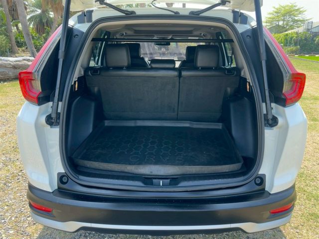 頂級 S版 原版件 ACC/盲點/定速/換檔撥片/車道影像輔/無線充電座/感應式電動尾門/雙前座電動座椅  第9張相片