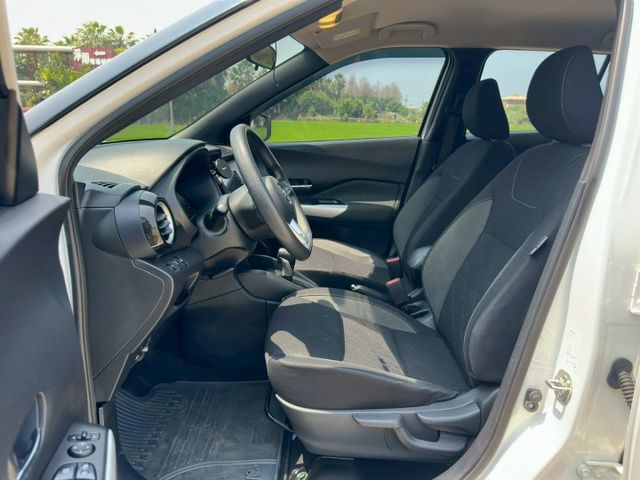 Kicks 小型休旅車  靈巧車身  省油  安全性高  第7張相片