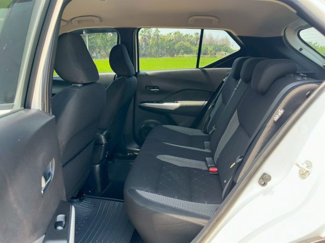 Kicks 小型休旅車  靈巧車身  省油  安全性高  第9張相片