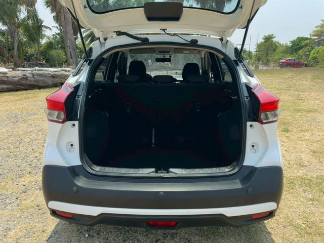 Kicks 小型休旅車  靈巧車身  省油  安全性高  第11張相片