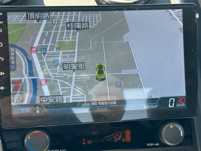 雙廂五人座 皮卡  4WD  工作、露營都實用  定速 方向盤換檔鍵   安卓機 倒車影像 衛星導航  第14張相片