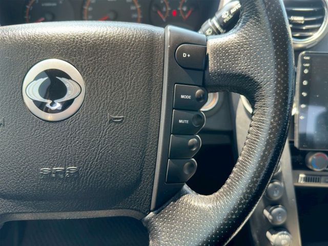 雙廂五人座 皮卡  4WD  工作、露營都實用  定速 方向盤換檔鍵   安卓機 倒車影像 衛星導航  第18張相片