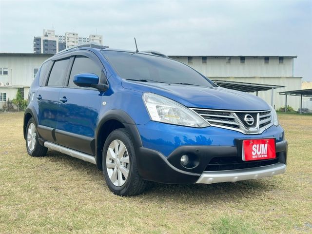 17年LIVINA 里程7萬~一手車  原版件  前後倒車雷達 / 倒車影像 / 衛星導航  第4張相片