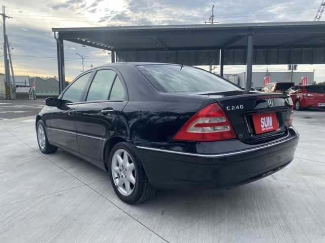 2000 BENZ C240 2.5 一手車  第11張相片
