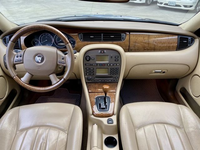 實車在店 2006 捷豹 X-TYPE 2.1 經典車款，車美氣氛佳  第5張相片