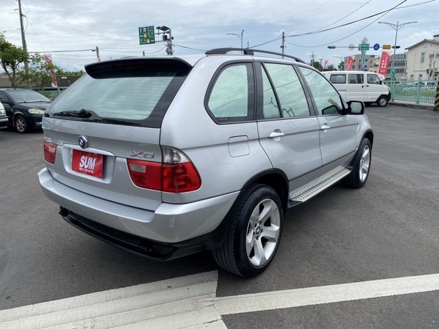 實車實價，X5 30i 認證車，全景天窗、內裝氣氛佳  第3張相片