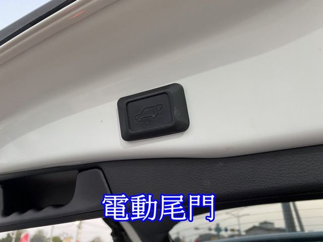 雙認證、原版件、保固不另加價。2019.12月出廠 RAV4 旗艦版，ACC跟車、環景影像、電動椅、電動尾門、盲點偵測  第10張相片