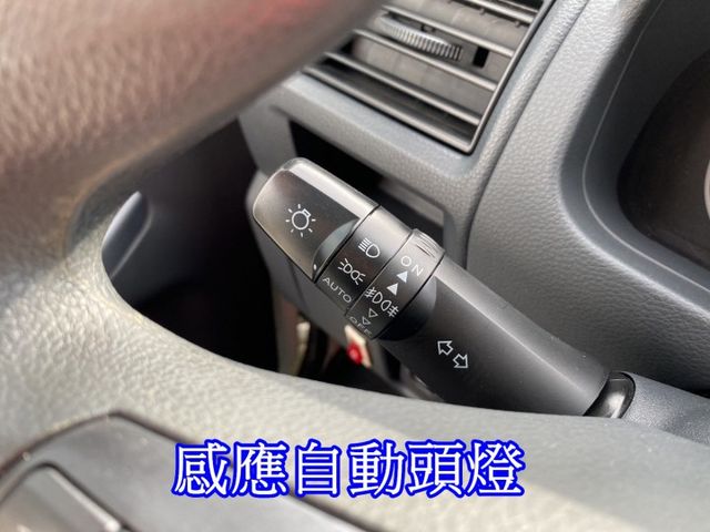 雙認證、原版件、保固不另加價。菱利 A190 自排貨車 箱式， 僅跑6萬公里，內裝新 無菸味，定速、盲點、感應頭燈  第11張相片
