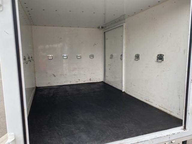 雙認證、原版件、保固不另加價。菱利 A190 自排貨車 箱式， 僅跑6萬公里，內裝新 無菸味，定速、盲點、感應頭燈  第12張相片