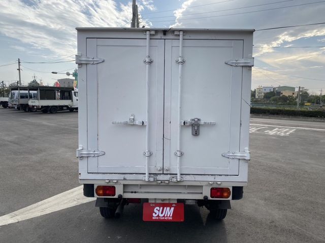 雙認證、原版件、保固不另加價。菱利 A190 自排貨車 箱式， 僅跑6萬公里，內裝新 無菸味，定速、盲點、感應頭燈  第14張相片