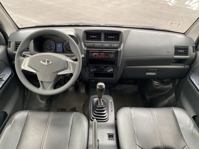 雙認證、原版件、實車實價、保固不另加價。菱利 A180 1.5 廂式 五人座 小貨車 僅跑5萬，內裝乾淨車況新  第5張相片