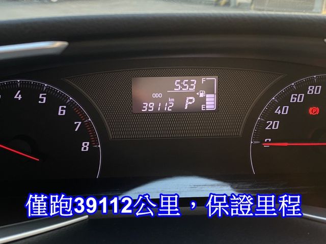 雙認證、實車實價、保固不另加價。SIENTA 1.8  一手車、原廠保養、僅跑3萬多，車況就像新車  第8張相片