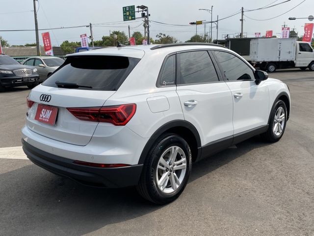 AUDI Q3 雙認證，實車實價，ACC跟車、車道偏移、雙電動椅、電動尾門  第3張相片