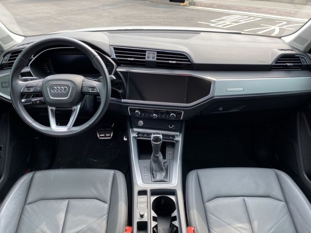 AUDI Q3 雙認證，實車實價，ACC跟車、車道偏移、雙電動椅、電動尾門  第5張相片