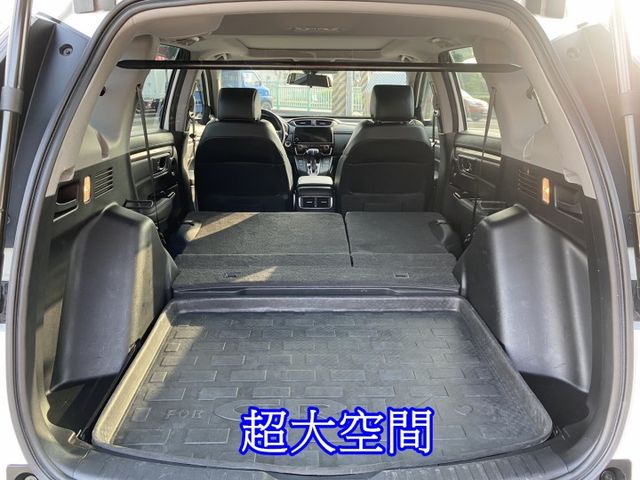 2021年式 頂級S版~原廠保養、雙認證、原版件，全景天窗、電尾門、ACC跟車、雙電動椅、car paly  第14張相片