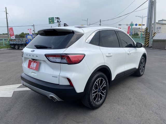 雙認證、保固不加價，2021年式 KUGA 1.5 里程6萬，免鑰匙、ACC跟車、盲點偵測、Apple carpaly  第3張相片