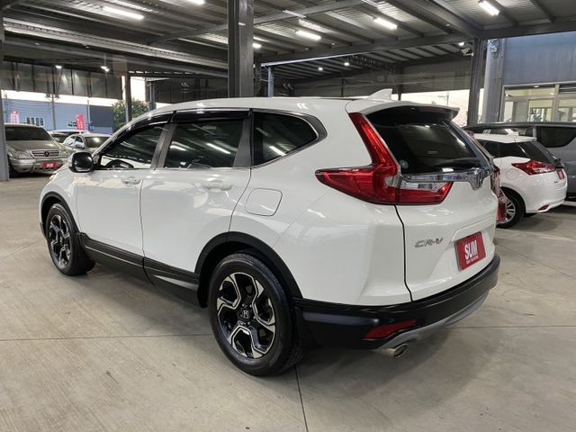 雙認證、原版件、保固不另加價。CRV 1.5 實跑6萬，ACC跟車、車道偏移、衛星導航、換檔快撥  第4張相片