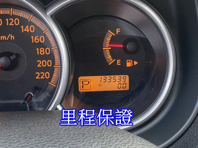 雙認證，原版件、實車實價，TIIDA 黑內裝，里程跑少 內裝新  第8張相片