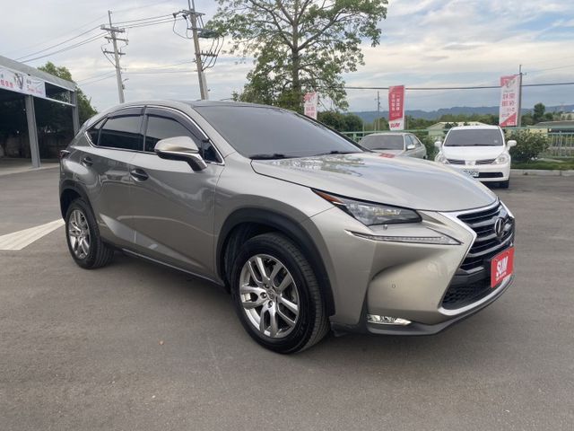 雙認證、原版件、實車實價。NX200t 旗艦版~天窗、環景影像、冷熱通風椅、導航、電尾門  第1張相片