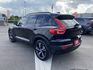 稀有頂規 2021年式 XC40 B5 新車價207萬，車主夫妻因外派國外工作釋出愛車，九成九新!  第4張縮圖