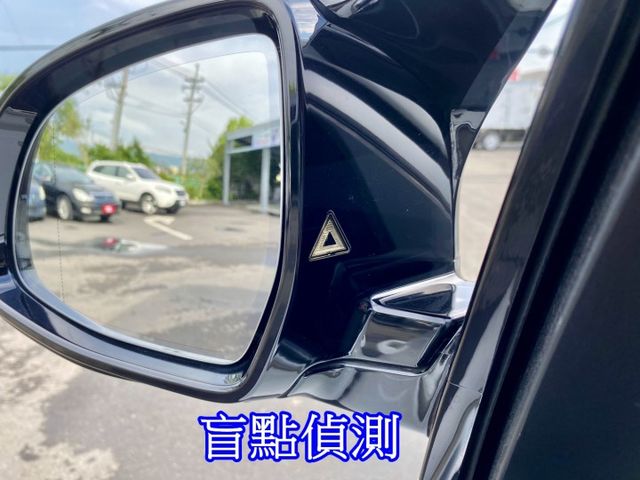 雙認證、全車原版件、實車實價。稀有車款 X5 30d 柴油，空力套件、卡鉗  第13張相片