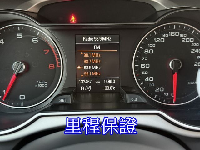 雙認證、原版件、實車實價。A4 25 TFSI 車況新，換檔撥片、定速、雙電動椅  第8張相片