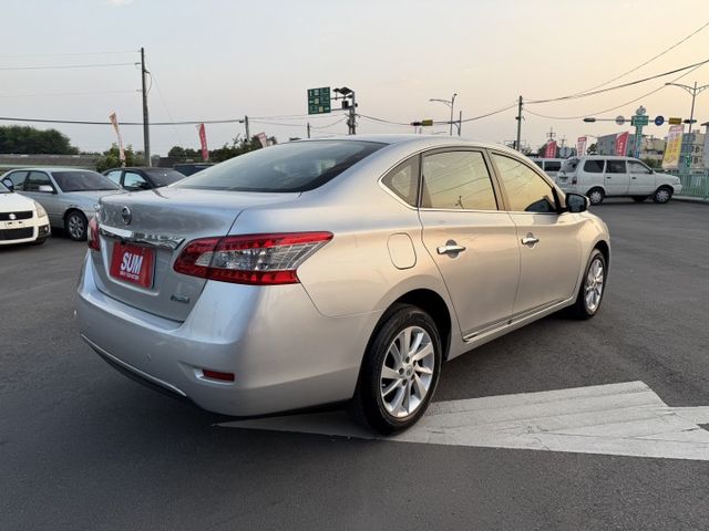 雙認證、原版件、實車實價。豪華版~免鑰匙、定速、分區恆溫、安卓機  第3張相片