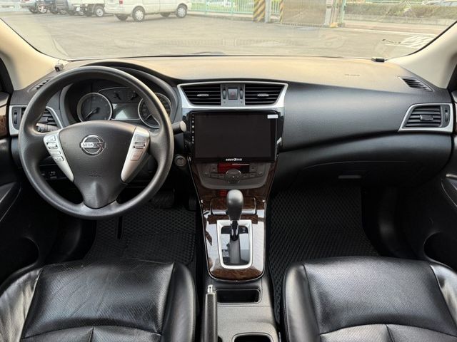 雙認證、原版件、實車實價。豪華版~免鑰匙、定速、分區恆溫、安卓機  第5張相片