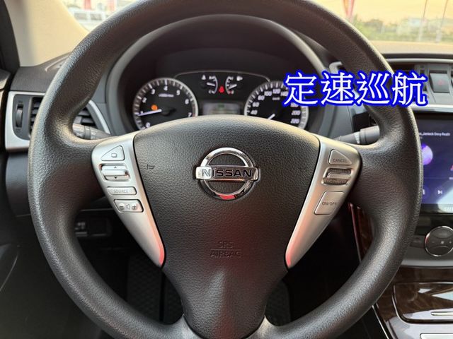 雙認證、原版件、實車實價。豪華版~免鑰匙、定速、分區恆溫、安卓機  第9張相片