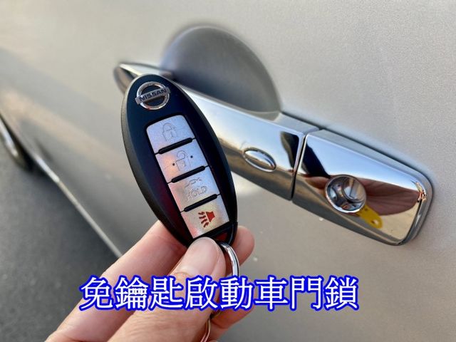 雙認證、原版件、實車實價。豪華版~免鑰匙、定速、分區恆溫、安卓機  第12張相片