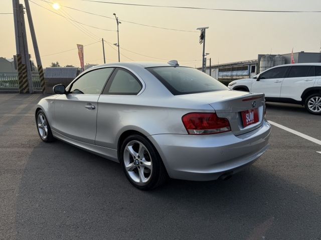 雙認證、原版件、實車實價。稀有雙門跑車118d 柴油  第4張相片