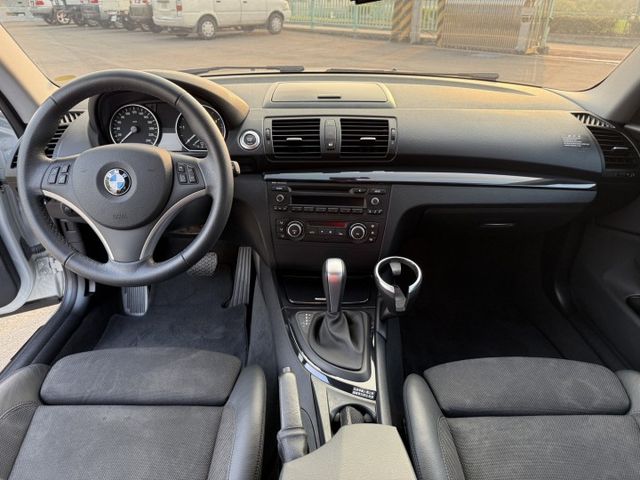 雙認證、原版件、實車實價。稀有雙門跑車118d 柴油  第5張相片