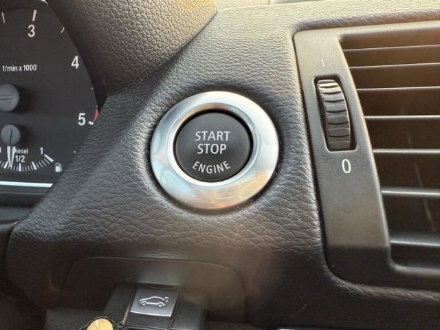 雙認證、原版件、實車實價。稀有雙門跑車118d 柴油  第10張相片