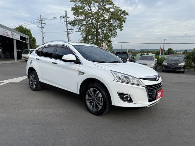 雙認證、實車實價、保固不另加價。魅力型~免鑰匙、環景、安卓機、carplay、定速、換檔撥片  第2張相片