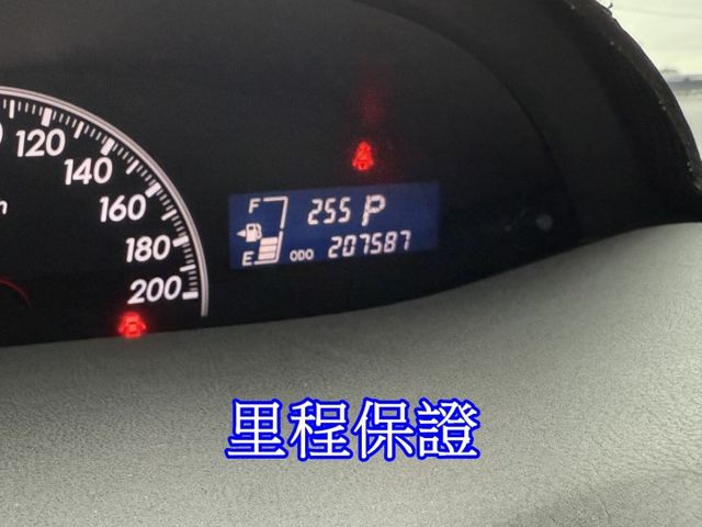 雙認證、實車實價，女用車，車況漂亮 內裝新，免鑰匙、升級音響 安卓機  第8張相片